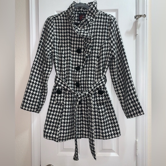 Jackets & Blazers - Houndstooth Pea Coat